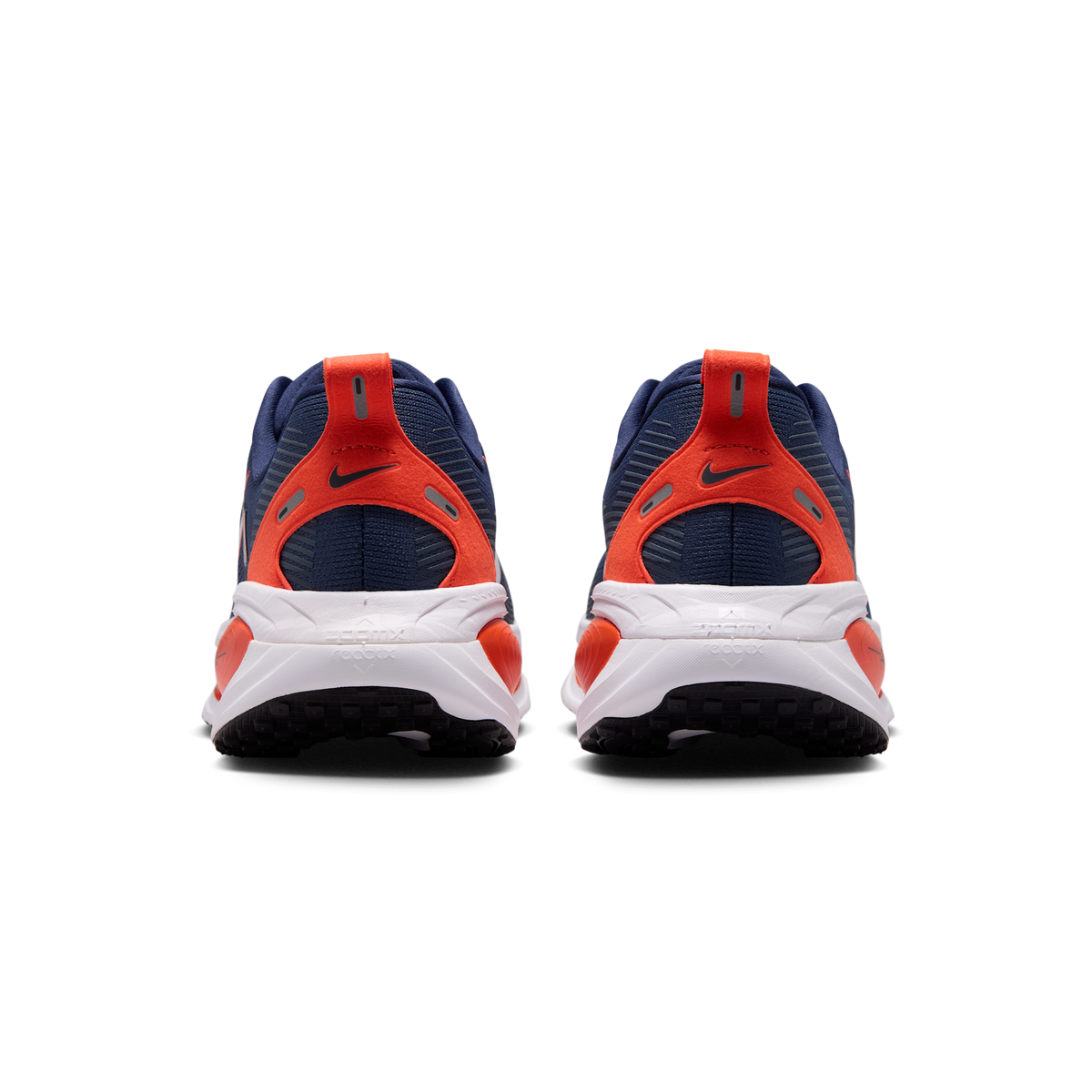 Nike Vomero 18 Auburn