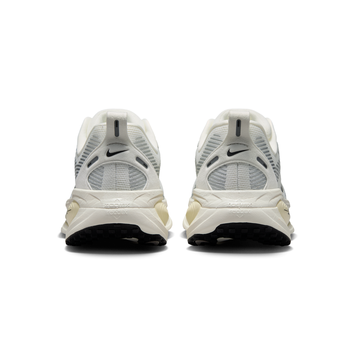 Nike Vomero 18 Summit White Coconut Milk (Women's)