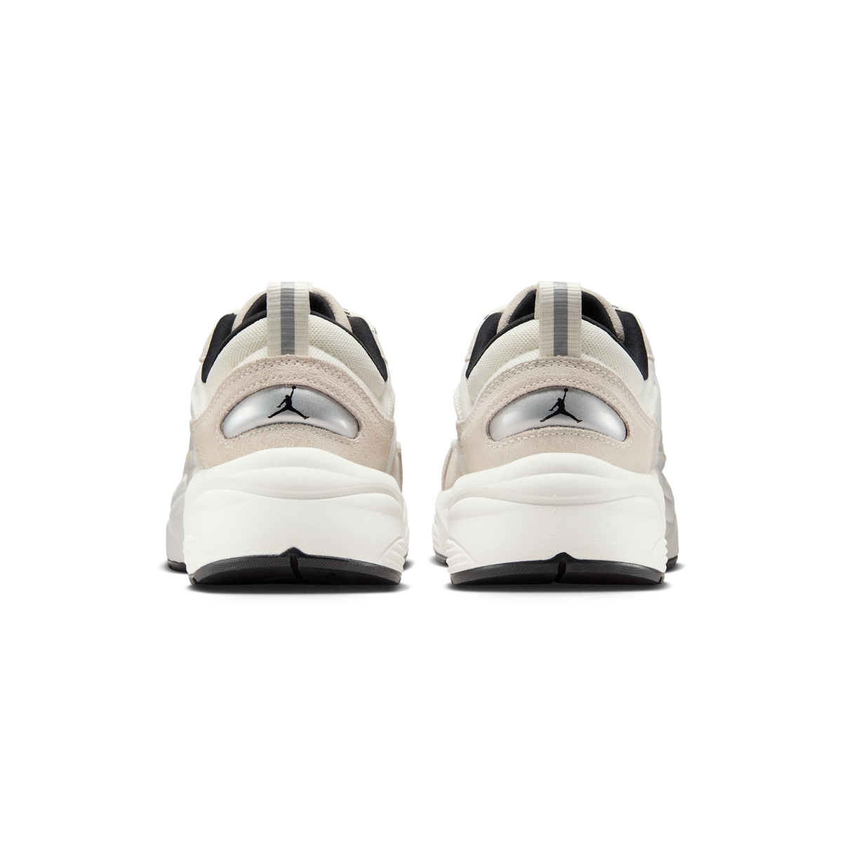 Jordan Trunner O/S Sail