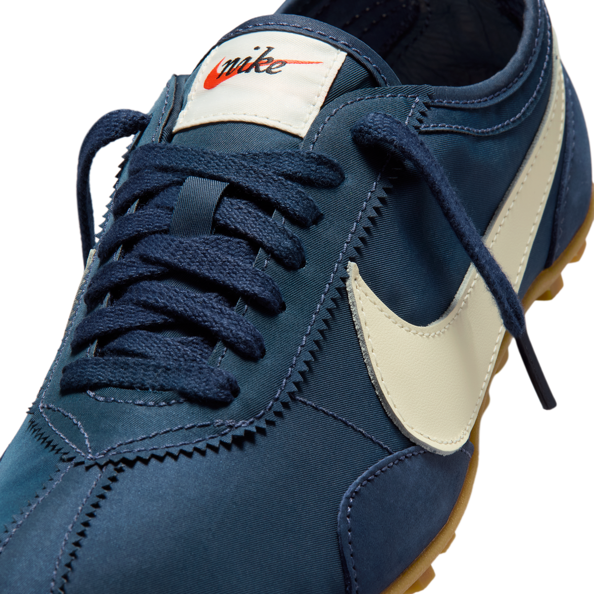 Nike Moon Shoe OG Midnight Navy Gum Light Brown Soft Pearl (Women's)