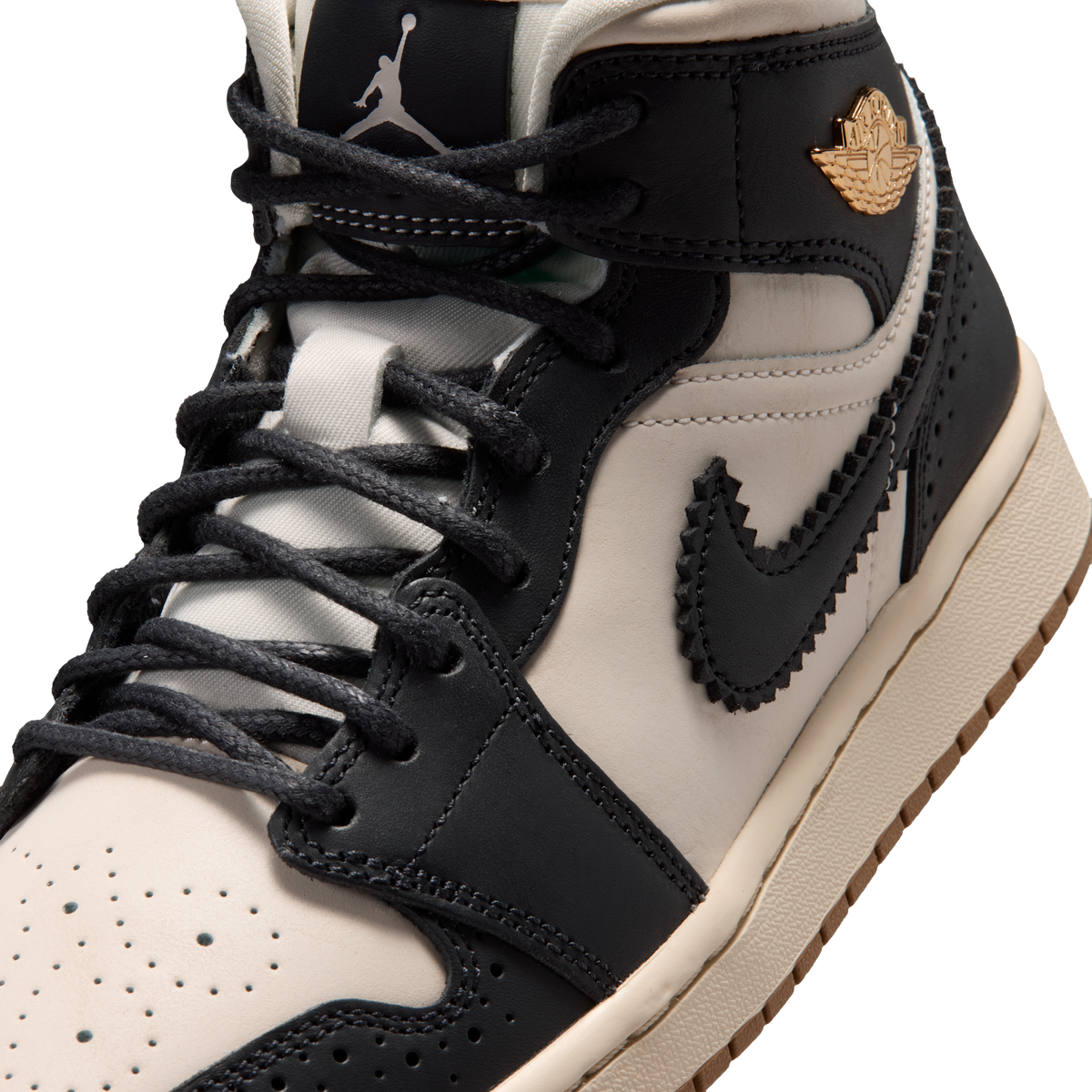 Jordan 1 Mid SE Off Noir Chalk (Women's)