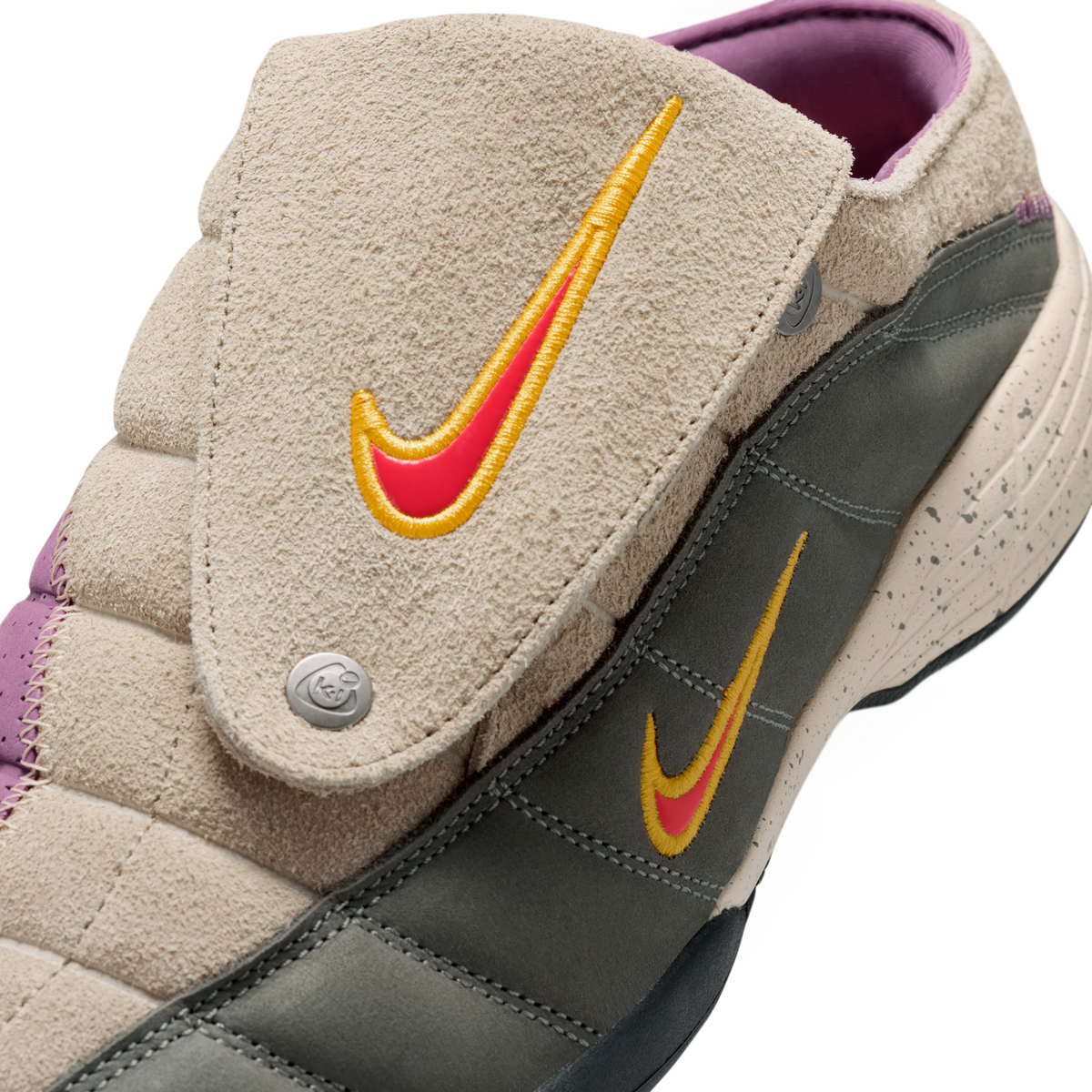 Nike Total 90 Mule Kids of Immigrants Khaki