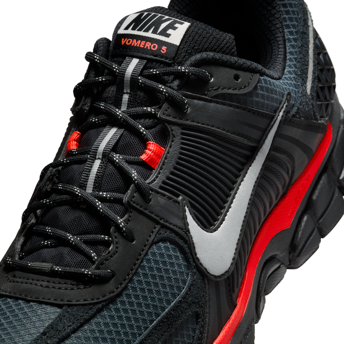 Nike Zoom Vomero 5 Black Metallic University Red