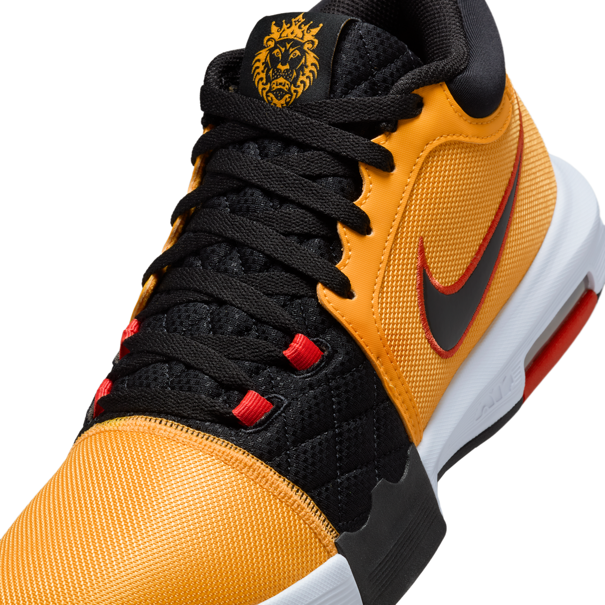 Nike LeBron Witness 8 Bruce Lee | HQ2139-700