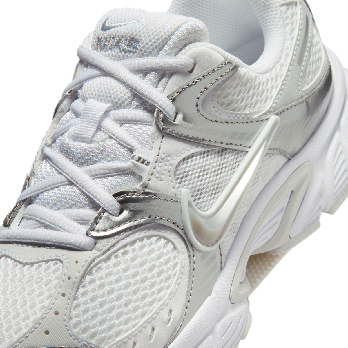 Nike V5 RNR White Metallic Platinum Pure Platinum Metallic Silver (Women's)
