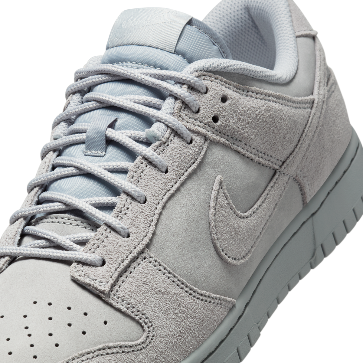 Nike Dunk Low SE Wolf Grey