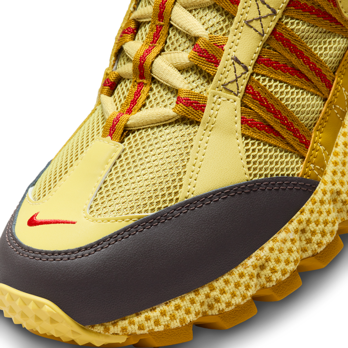 Nike Air Humara Buff Gold