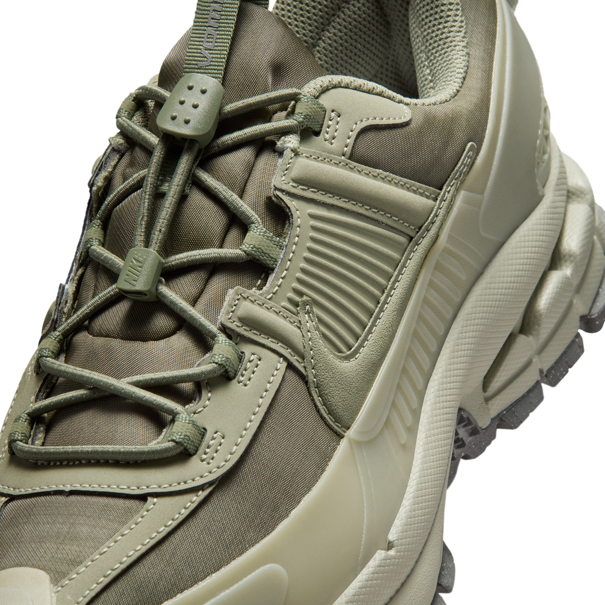 Nike Zoom Vomero 5 Roam Silver Sage Spruce Fog