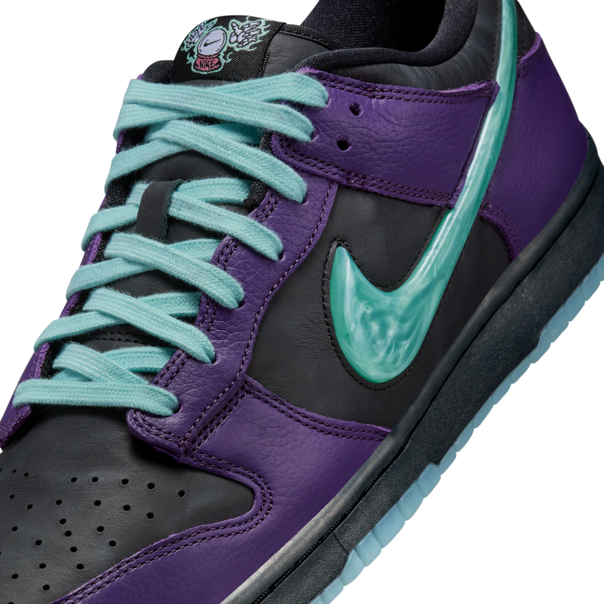 Nike Dunk Low LTD Wizard