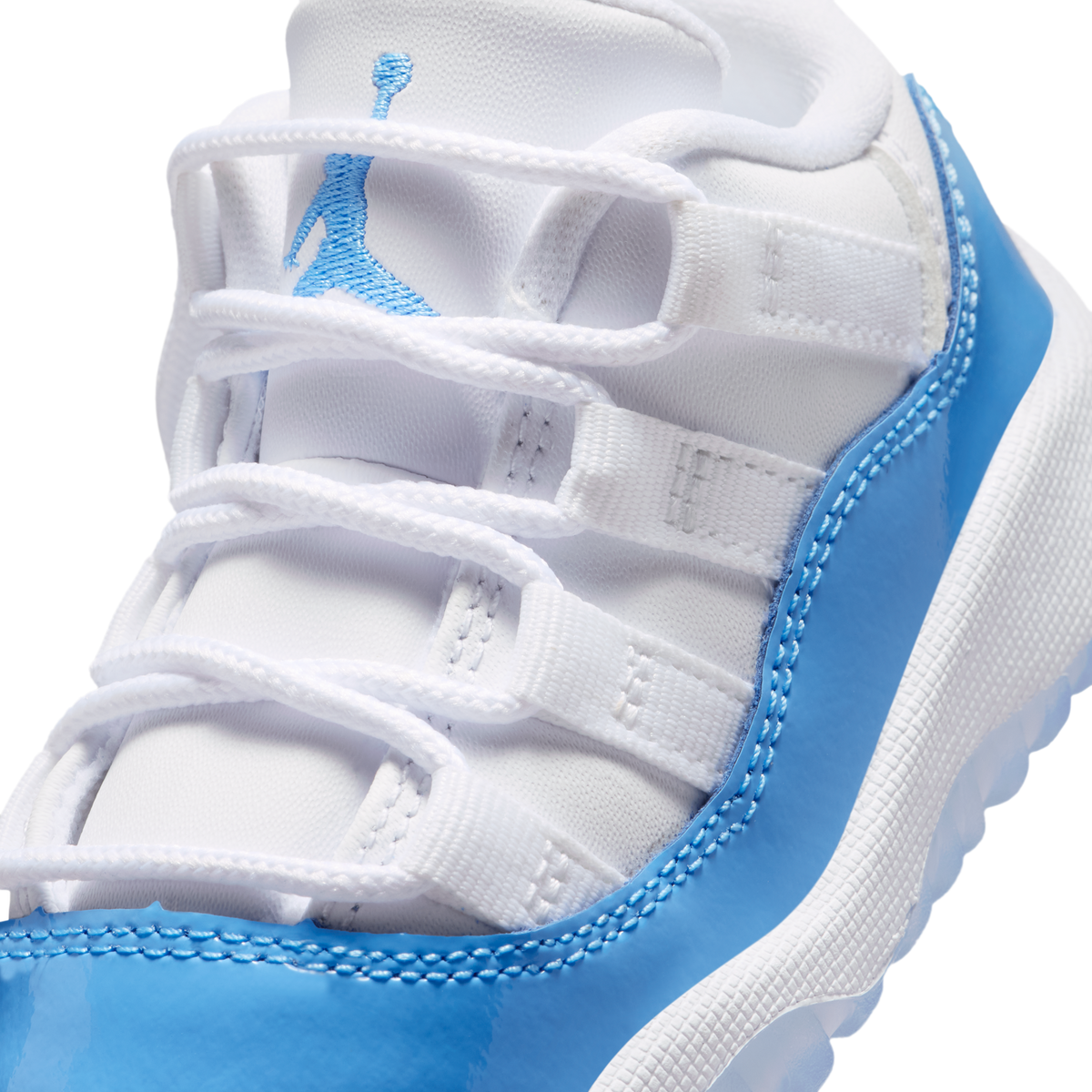 Jordan 11 Retro Low University Blue (2026) (TD)