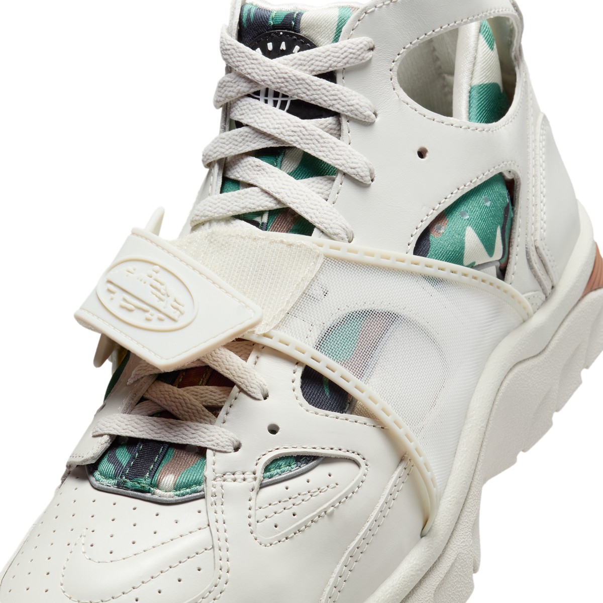 Nike Air Trainer Huarache Corteiz Light Bone