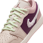 Jordan 1 Low SE Fur Swoosh (GS)