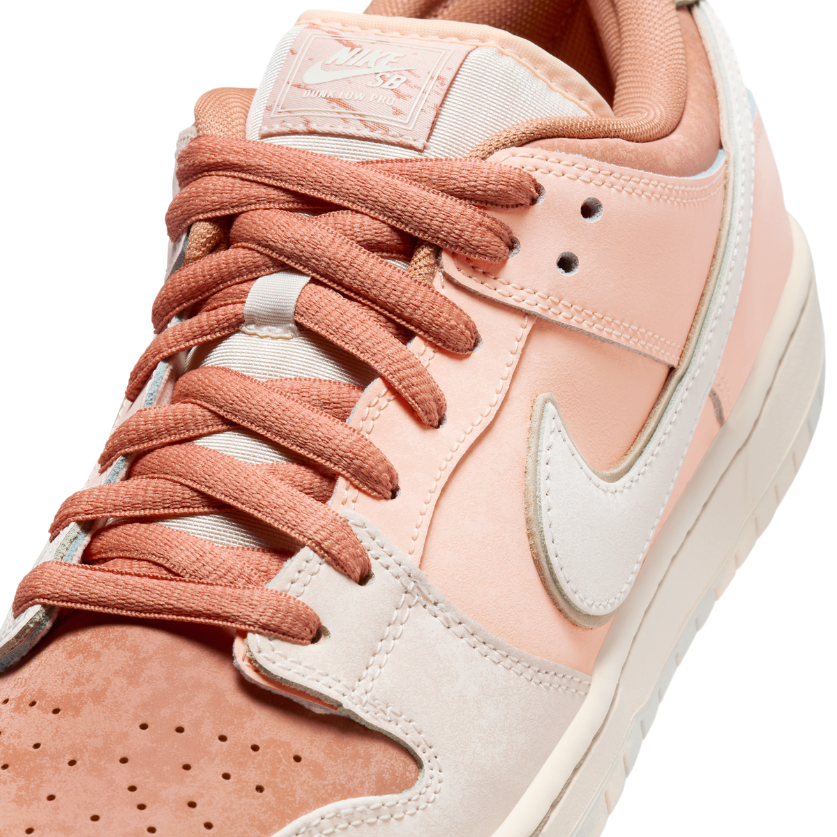 Nike SB Dunk Low Trocadéro Gardens