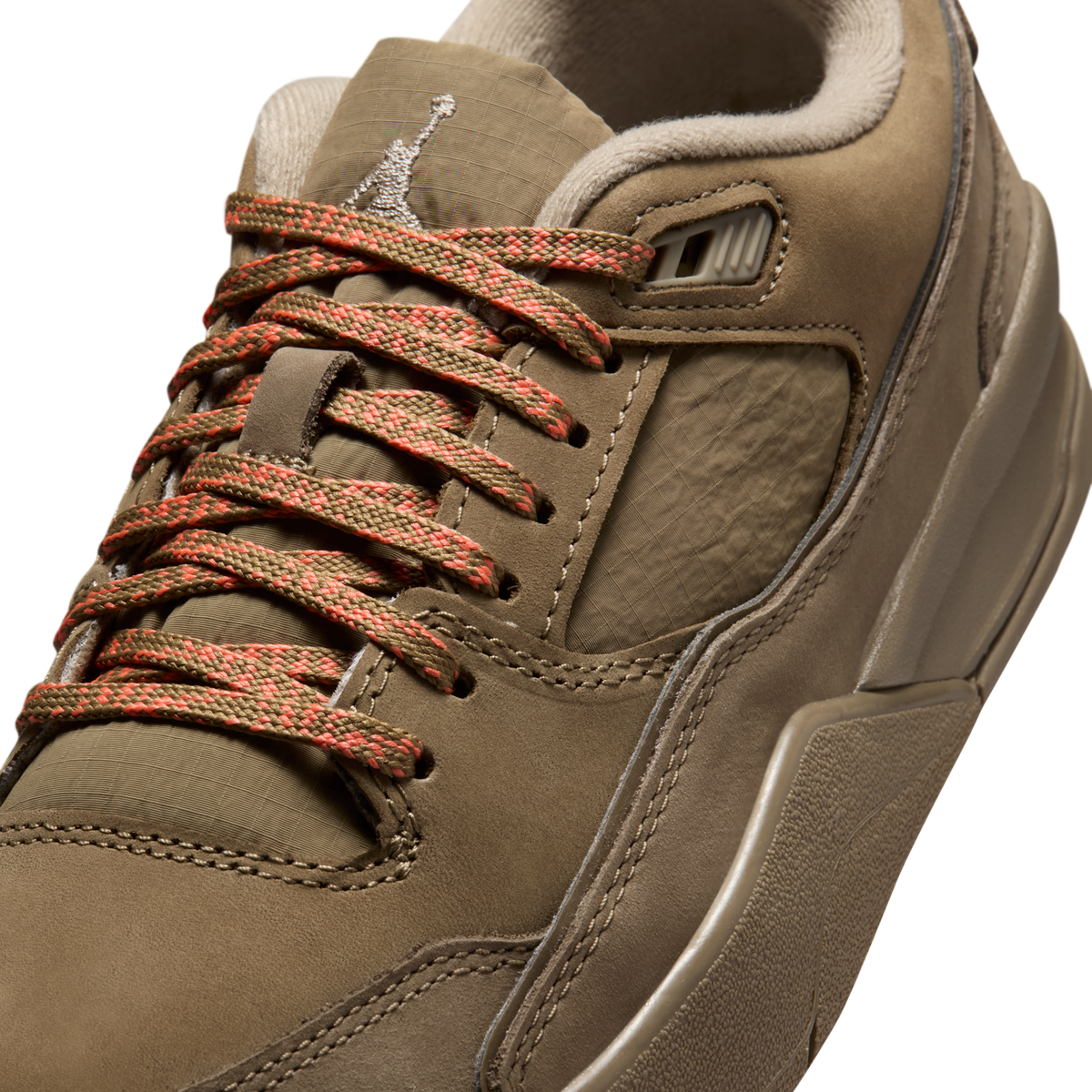 Jordan Flight Court SE Brown Kelp Wild Mango (Women's)