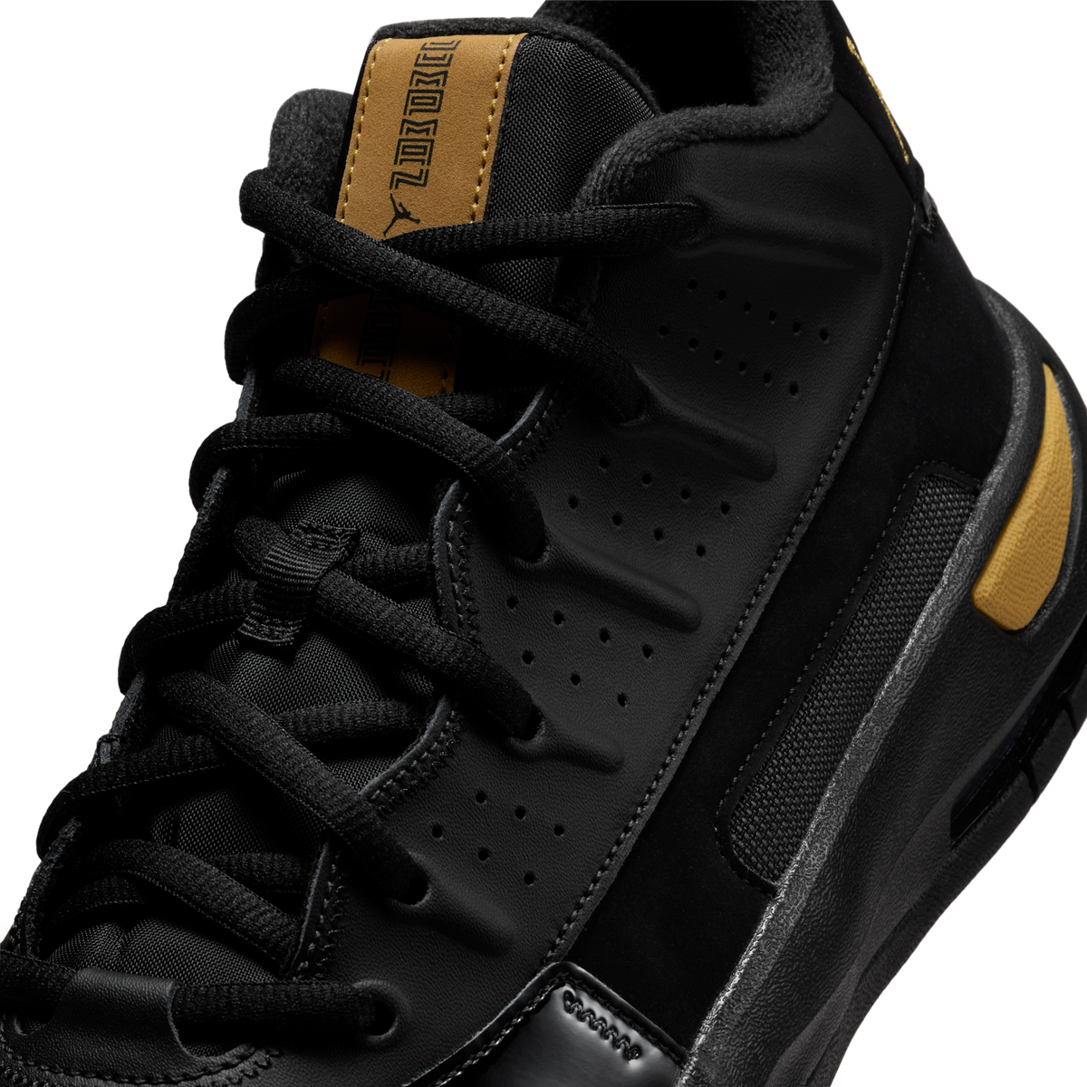Jordan Max Aura 7 Black Metallic Gold