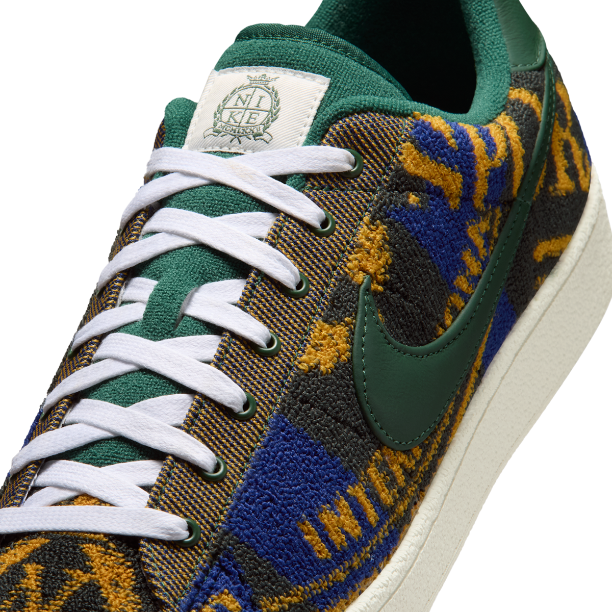 Nike Tennis Classic Premium Fir White Sail | IR1114-300