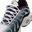 Nike Air Max Plus Black White Sail Metallic Cool Grey (GS)