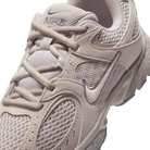 Nike V5 Runner Suede Moon Particle Light Orewood Brown (GS)