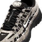 Nike P-6000 SE Snakeskin (Women's)