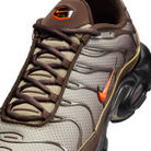 Nike Air Max Plus Baroque Brown Safety Orange | DM0032-200