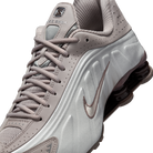Nike Shox R4 Cave Stone | HQ1988-200