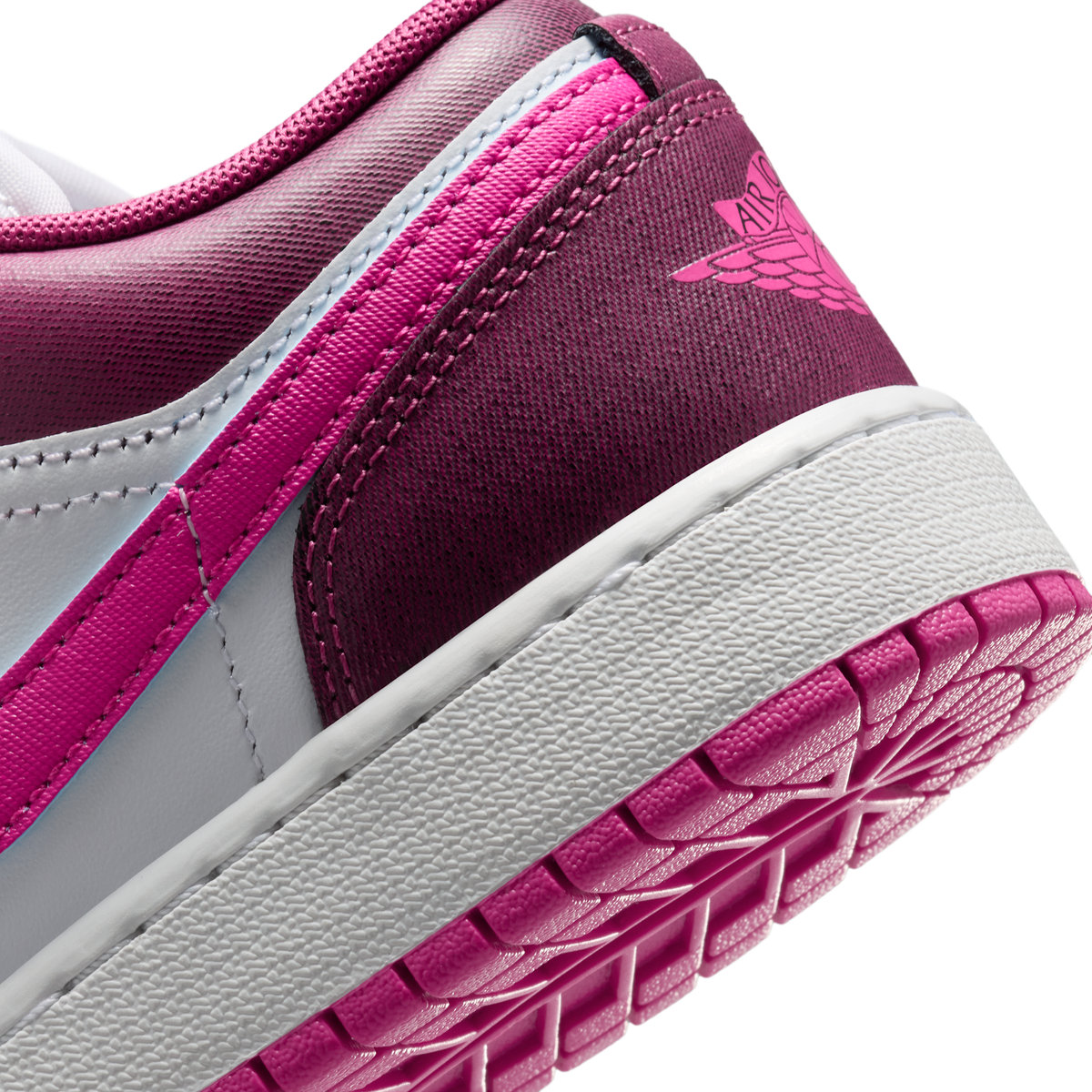 Jordan 1 Low SE Off Noir Desert Pink (GS)