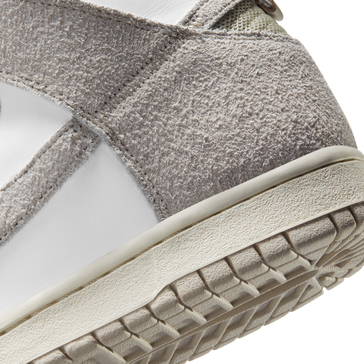 Nike Dunk High Notre Light Orewood Brown