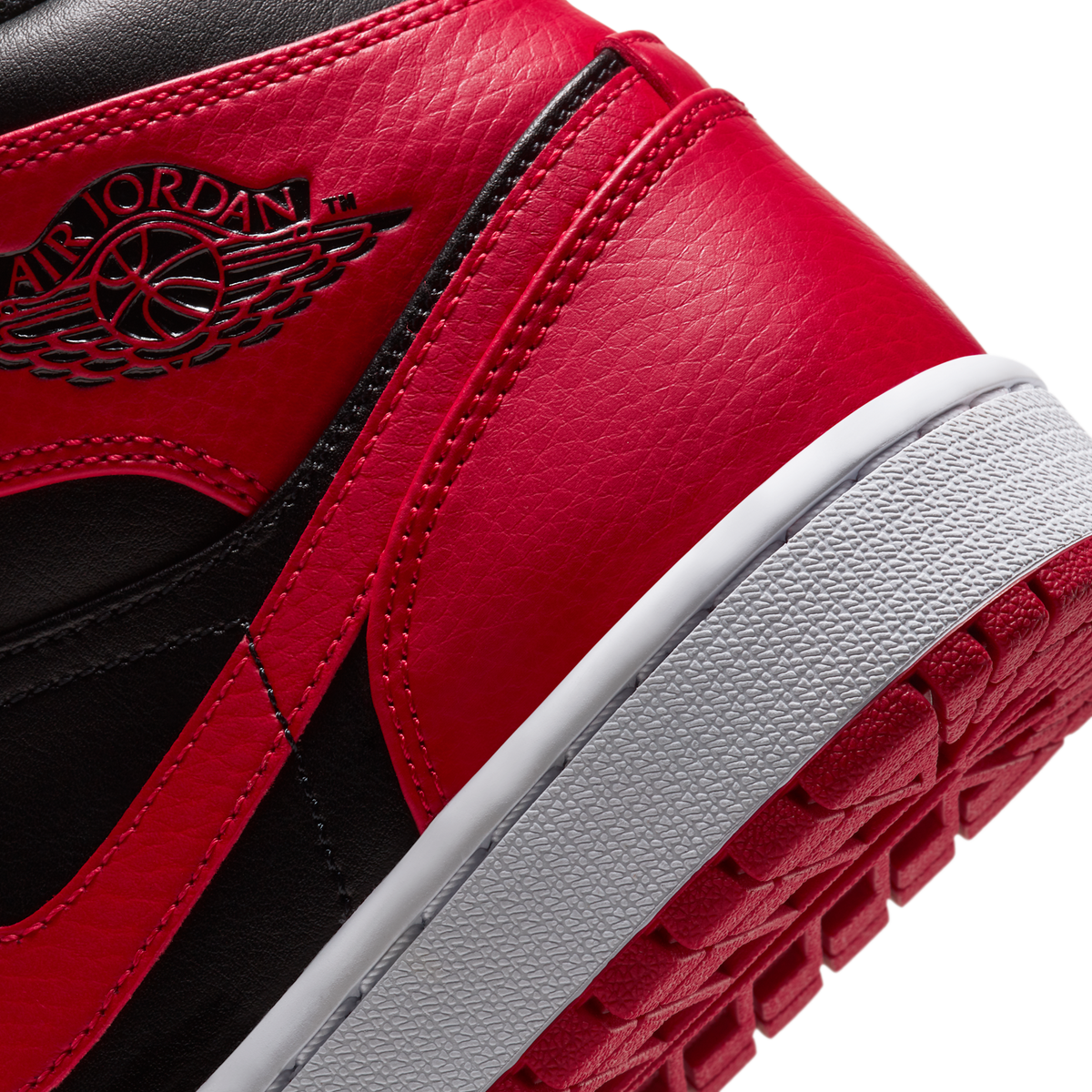 Jordan 1 Mid Banned (2020)