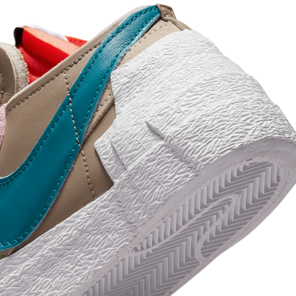 Nike Blazer Low sacai KAWS Reed