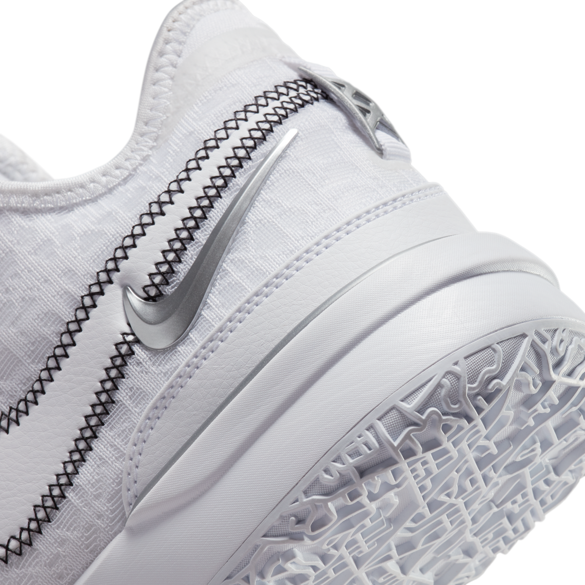Nike Zoom LeBron NXXT Gen White Metallic Silver