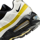 Nike Air Max 95 OG White Saffron Quartz Black