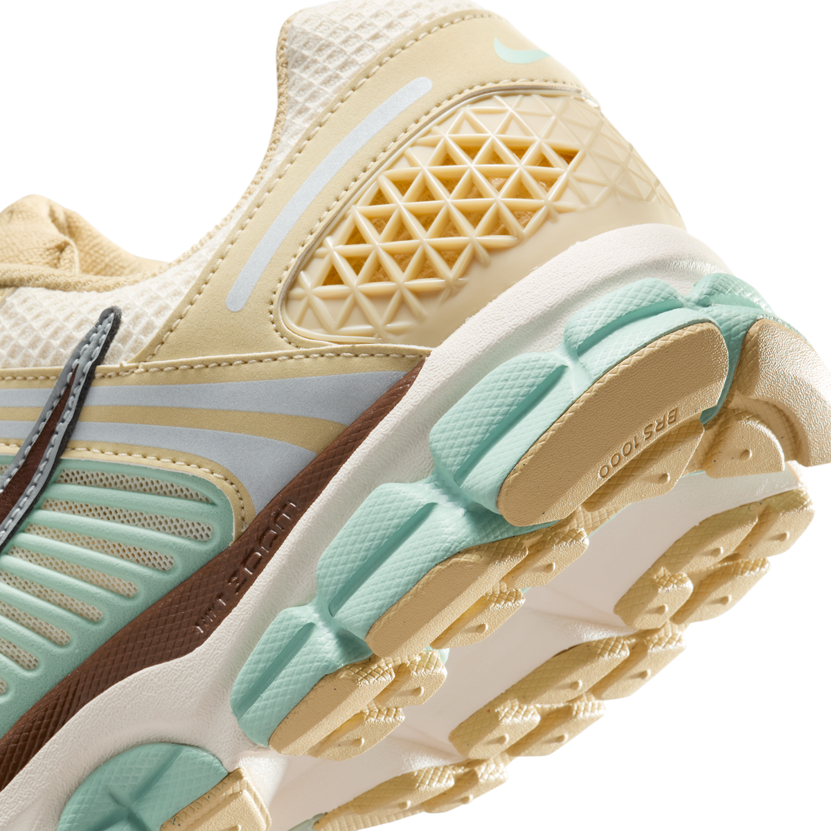 Nike Zoom Vomero 5 Team Gold Seafoam