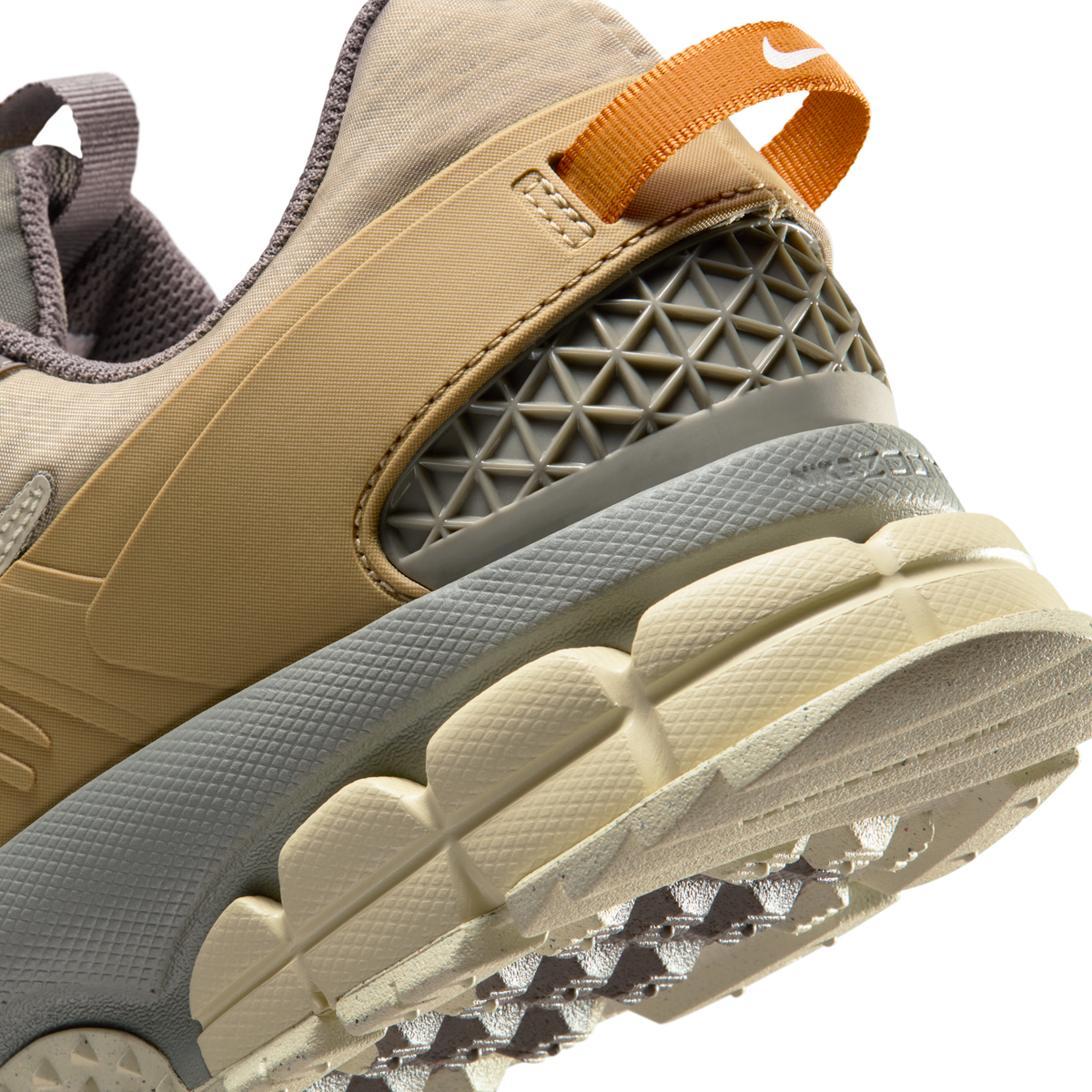 Nike Zoom Vomero 5 Roam Running Poets