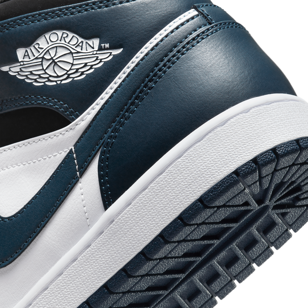 Jordan 1 Mid Armory Navy