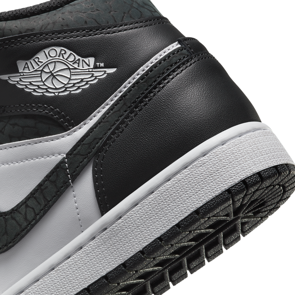 Jordan 1 Mid SE Panda Elephant
