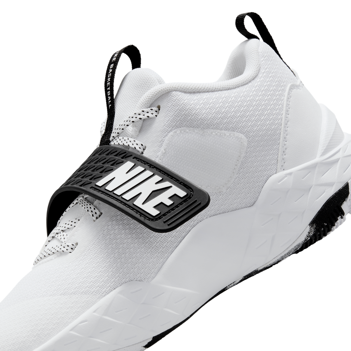 Nike Team Hustle D 12 White Black (GS)