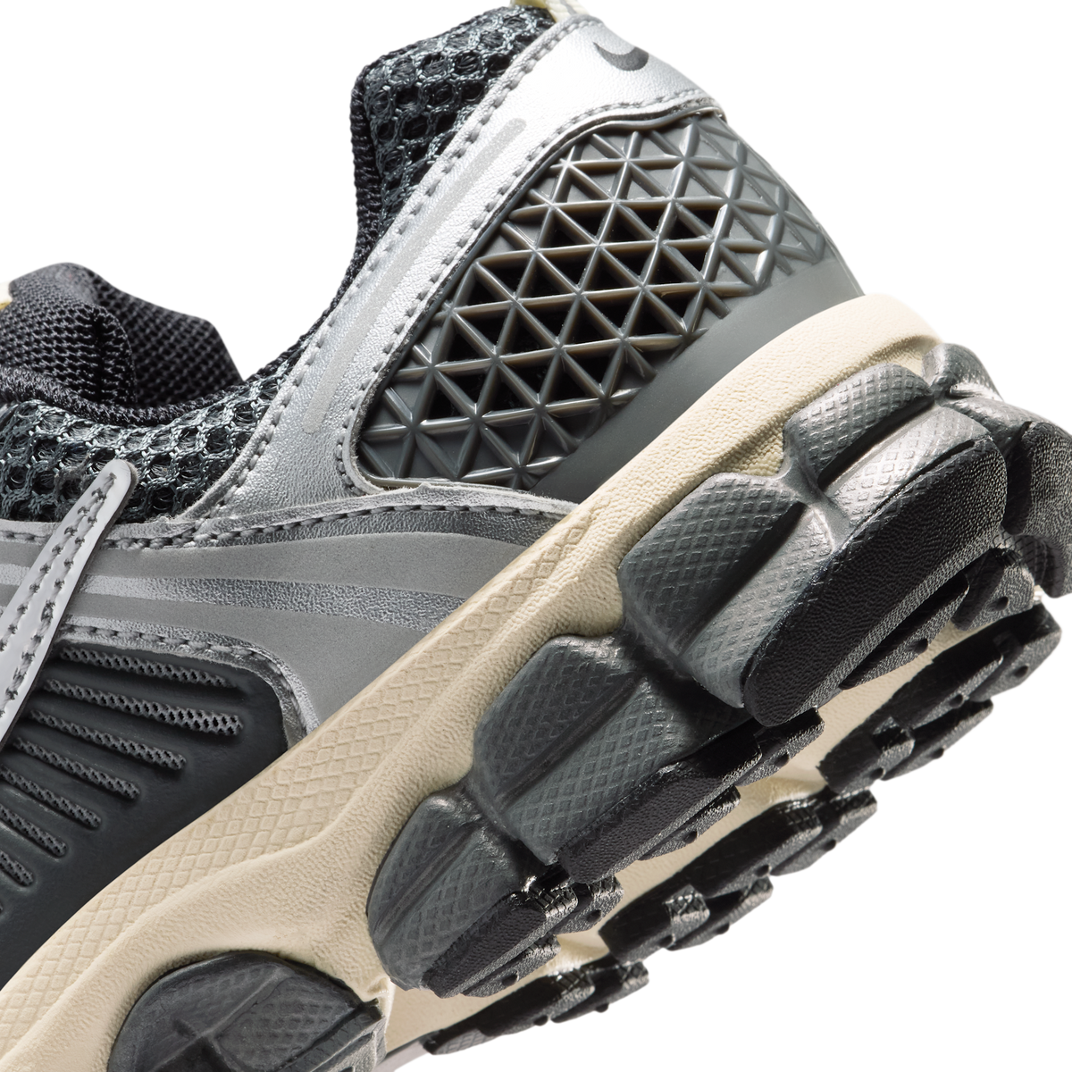 Nike Vomero 5 Iron Grey Coconut Milk Chrome (GS)