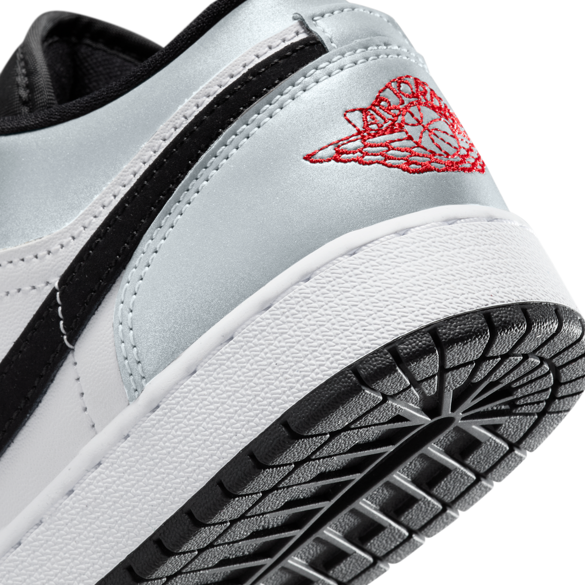 Jordan 1 Low SE Panda Toe (GS)