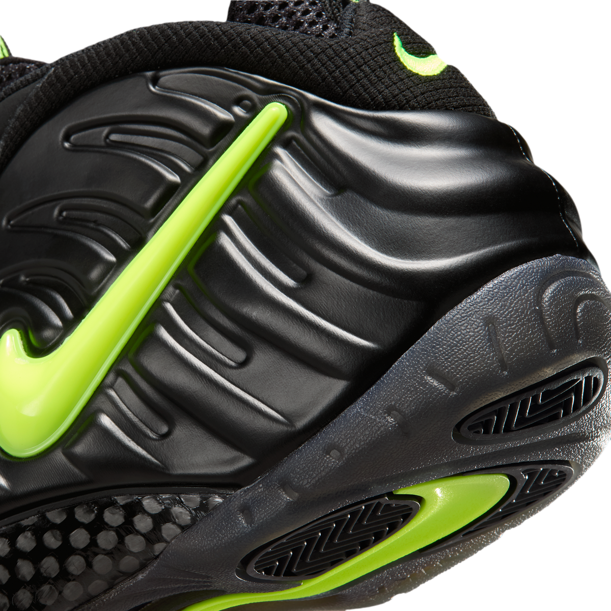 Nike Air Foamposite Pro Black Voltage Yellow