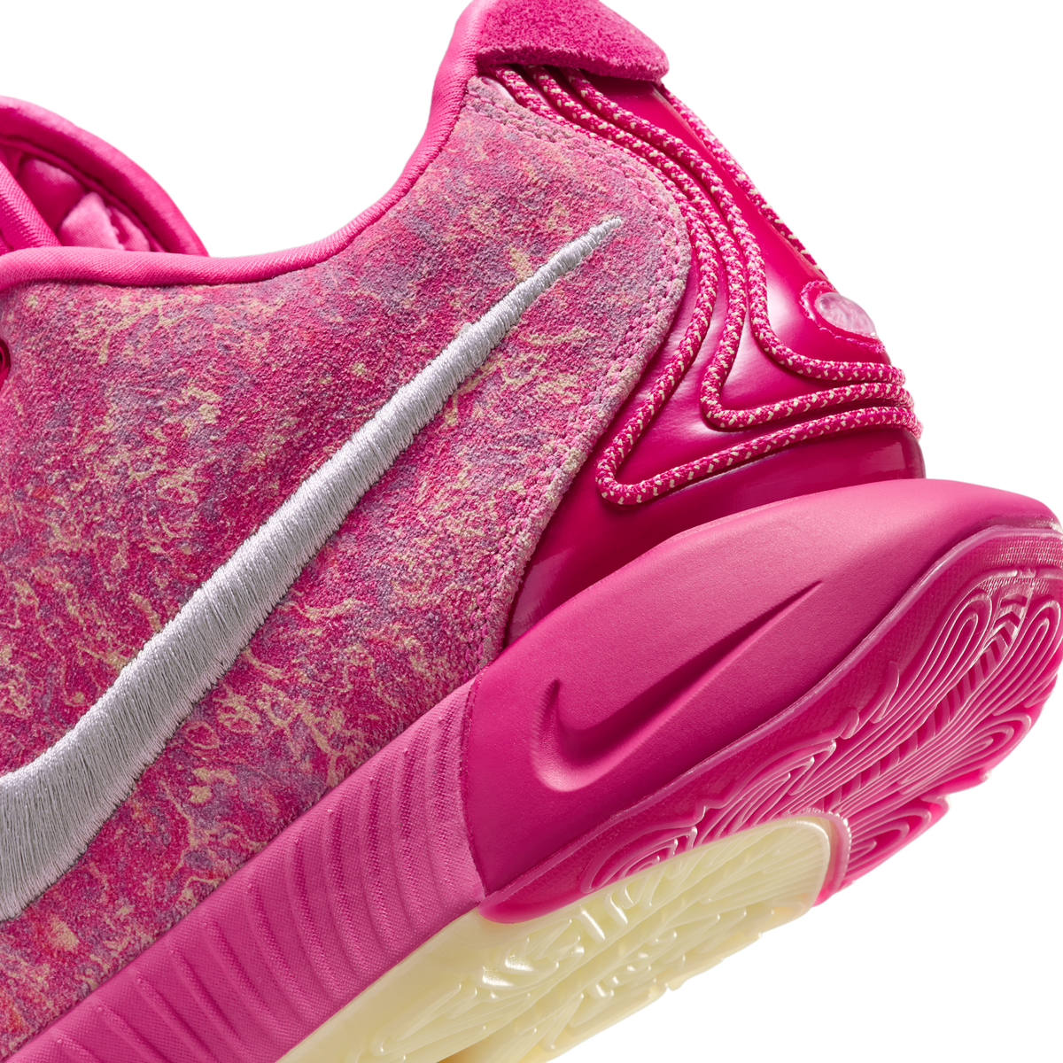 Nike LeBron 21 The World Is Your Oyster