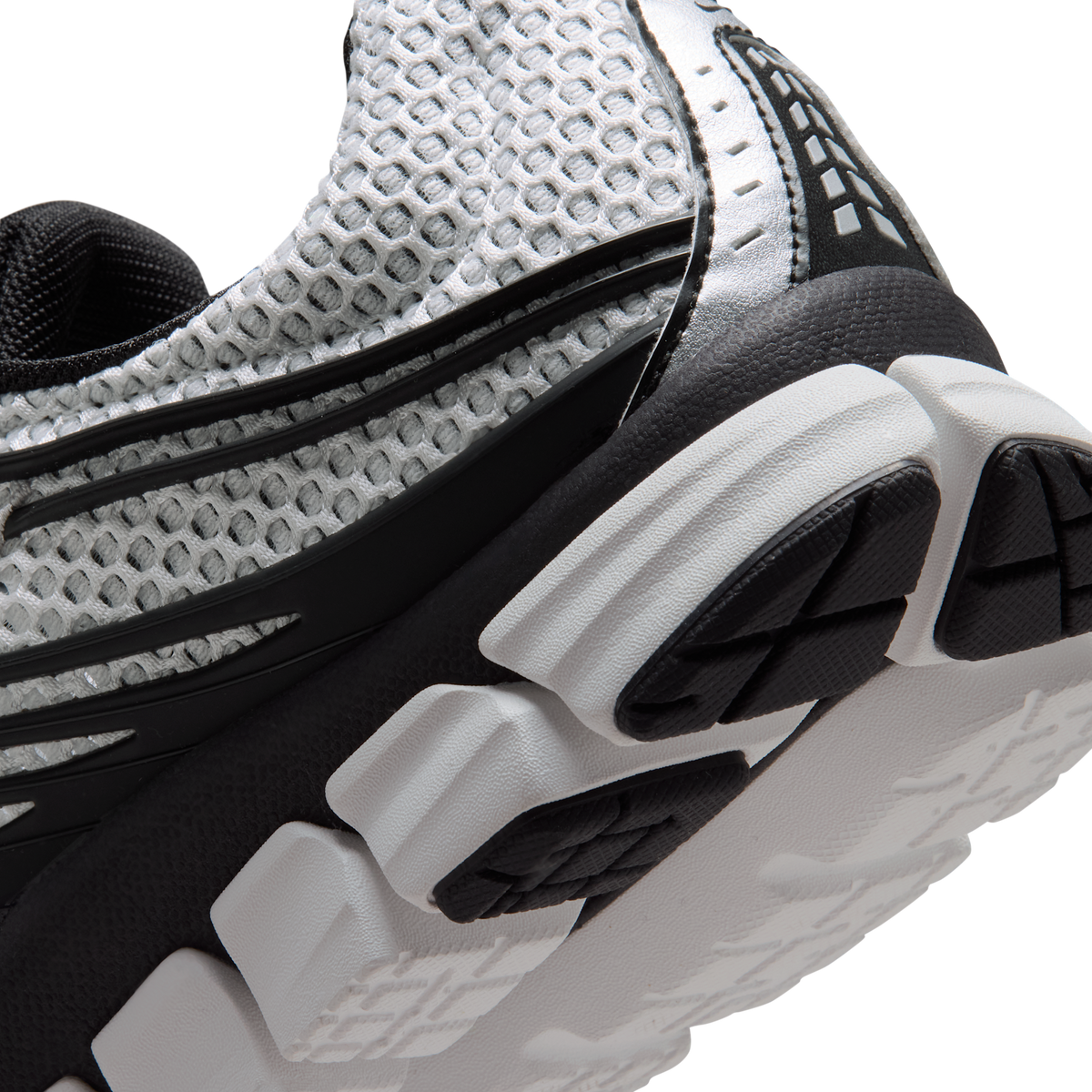 Nike Zoom Skylon 11 White Black Light Smoke Grey