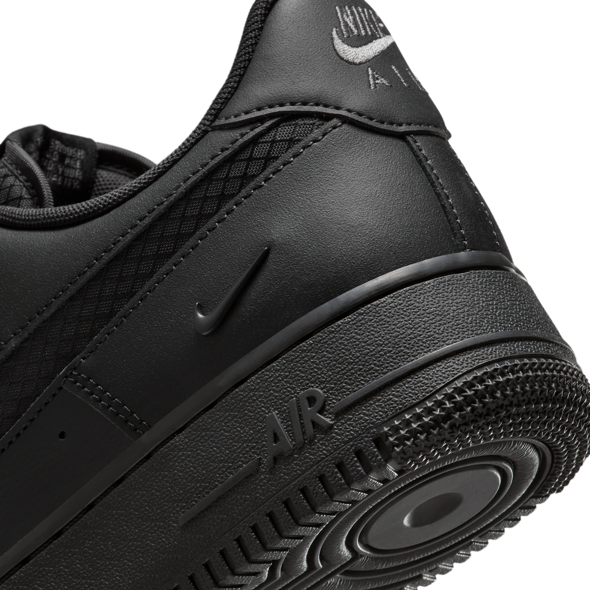 Nike Air Force 1 Low SE Triple Black Ripstop