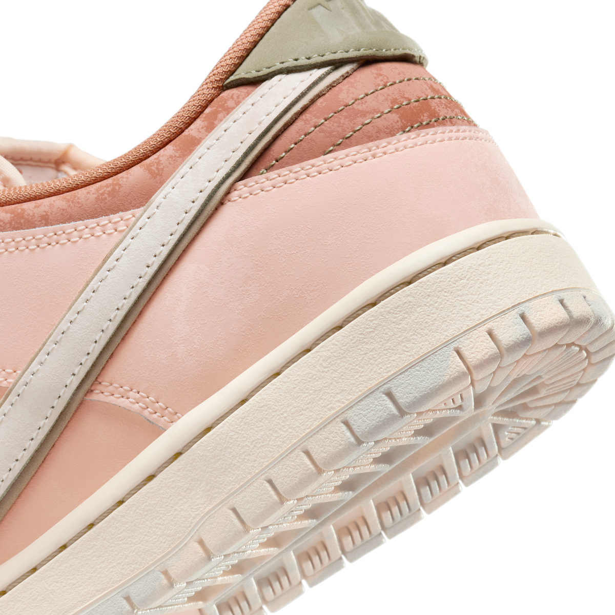 Nike SB Dunk Low Trocadéro Gardens