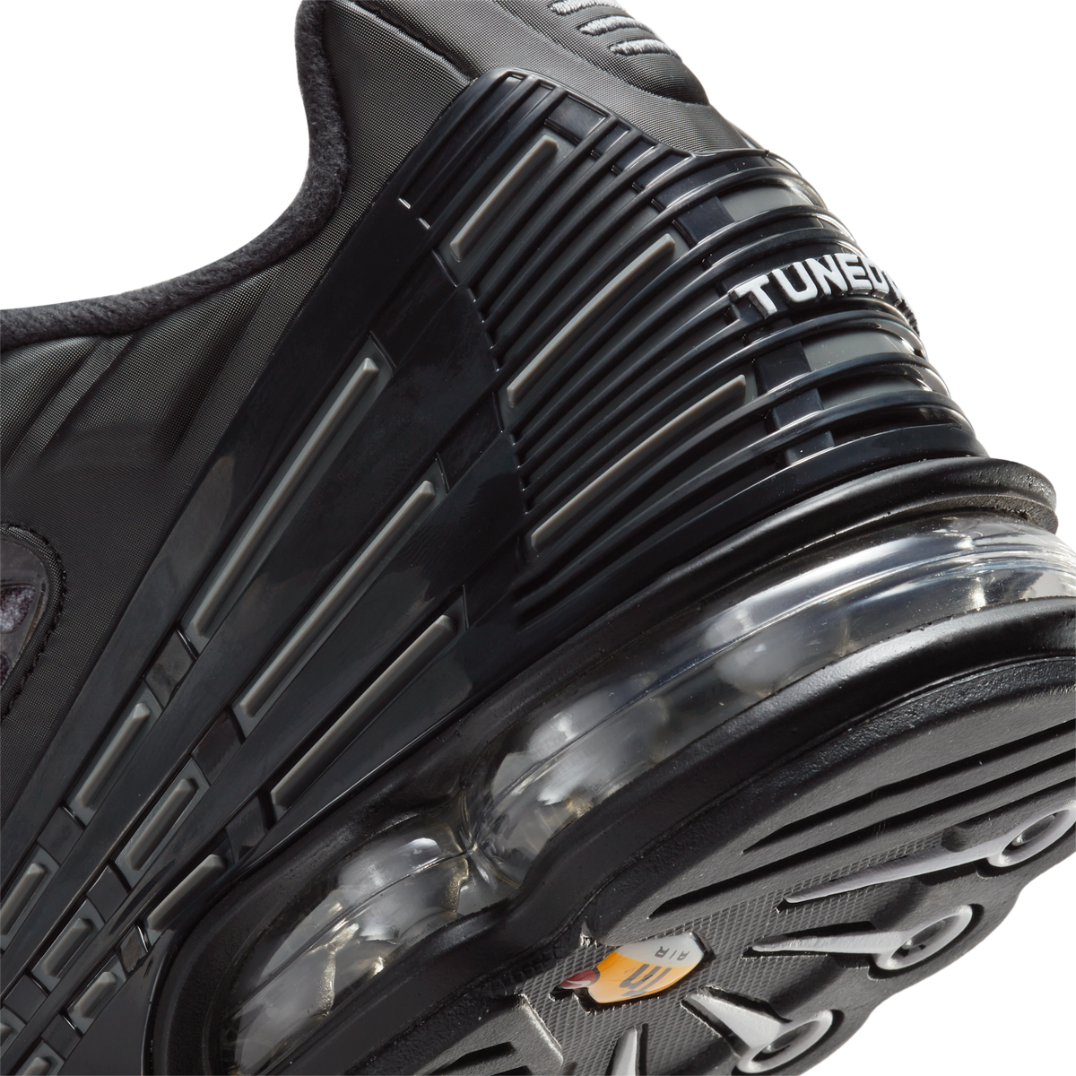 Nike Air Max Plus 3 Black Graphic | DO6386-001
