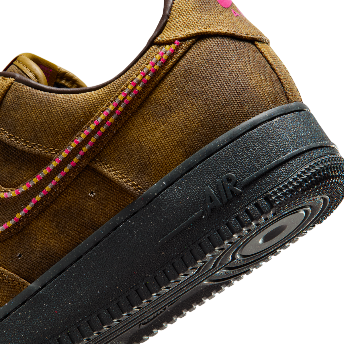 Nike Air Force 1 Low '07 QS Boucle Desert Moss Fierce Pink
