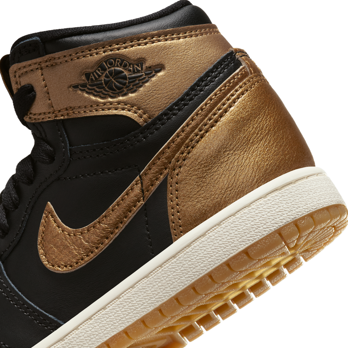 Jordan 1 Retro High OG Black Metallic Gold (PS)