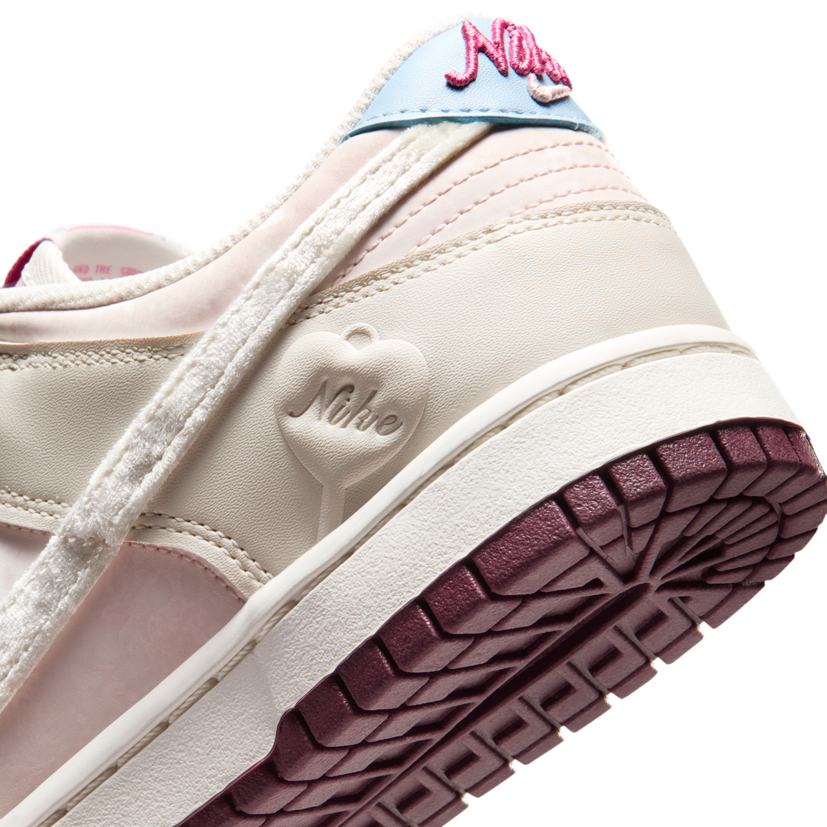 Nike Dunk Low Valentine's Day (2026) (Women's) | IQ1145-610