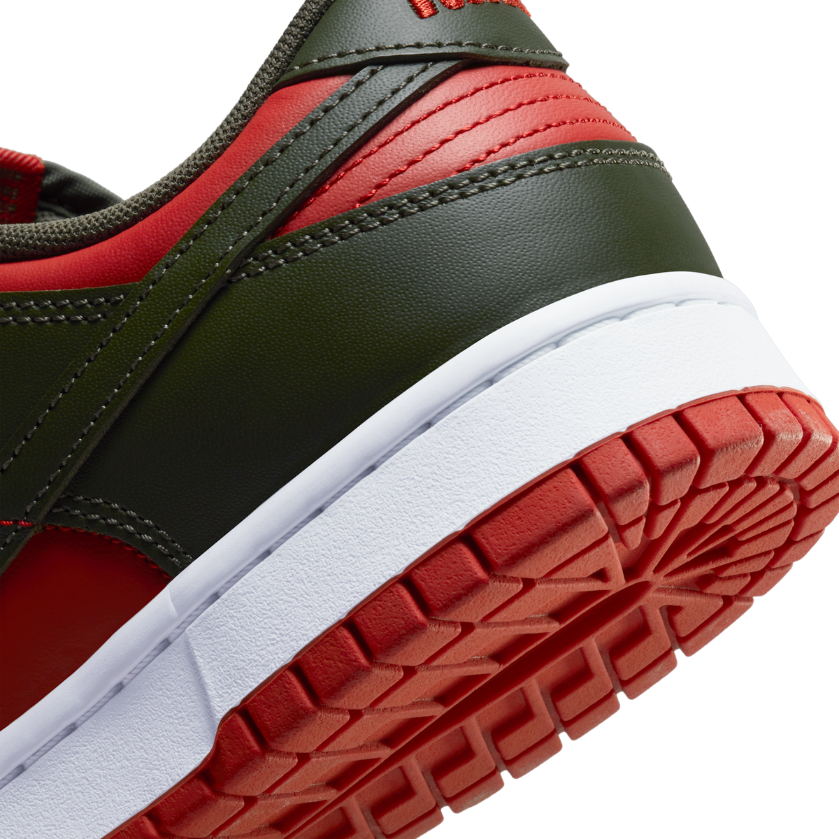 Nike Dunk Low Mystic Red Cargo Khaki