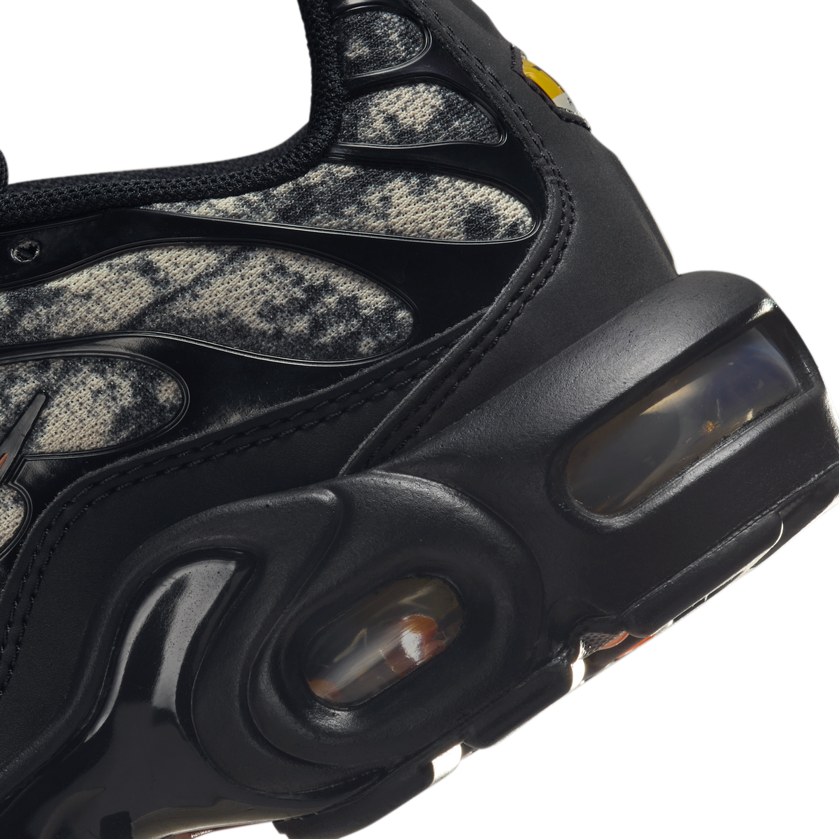 Nike Air Max Plus Black Orange Camo (GS)