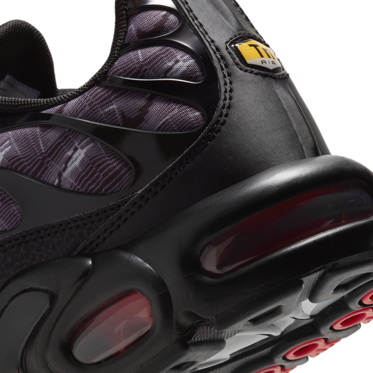 Nike Air Max Plus Topography Pack | DJ0638-001